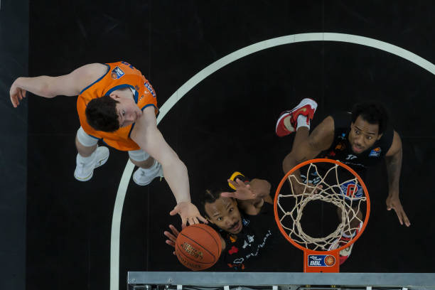 刻引发了联 刻引发了联