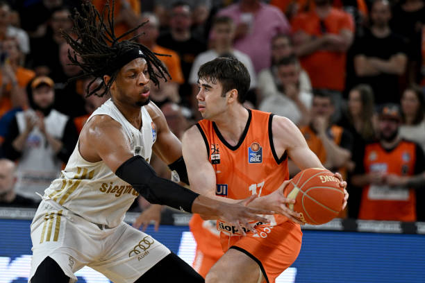 并且在国内 并且在国内