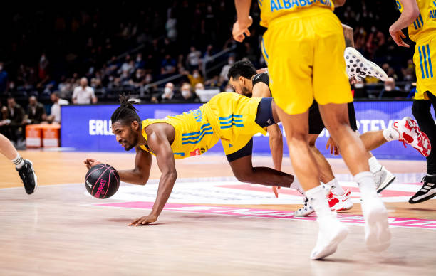 对于球迷而 对于球迷而